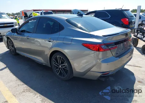 2025 Toyota Camry Xse z USA, uszkodzony, nr VIN 4T1DAACK9SU570278